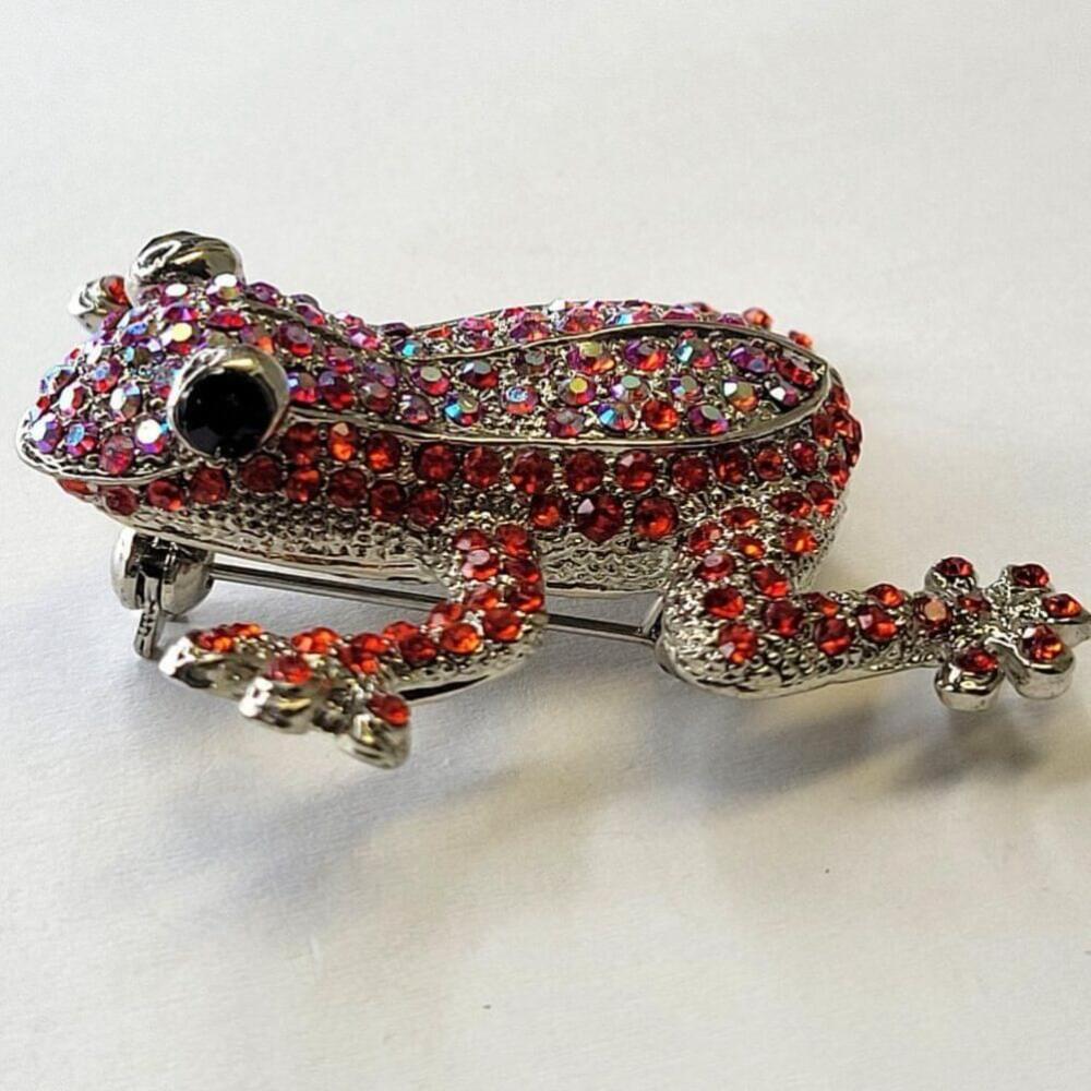 Red Rhinestone Frog Brooch - Picture 3 of 11